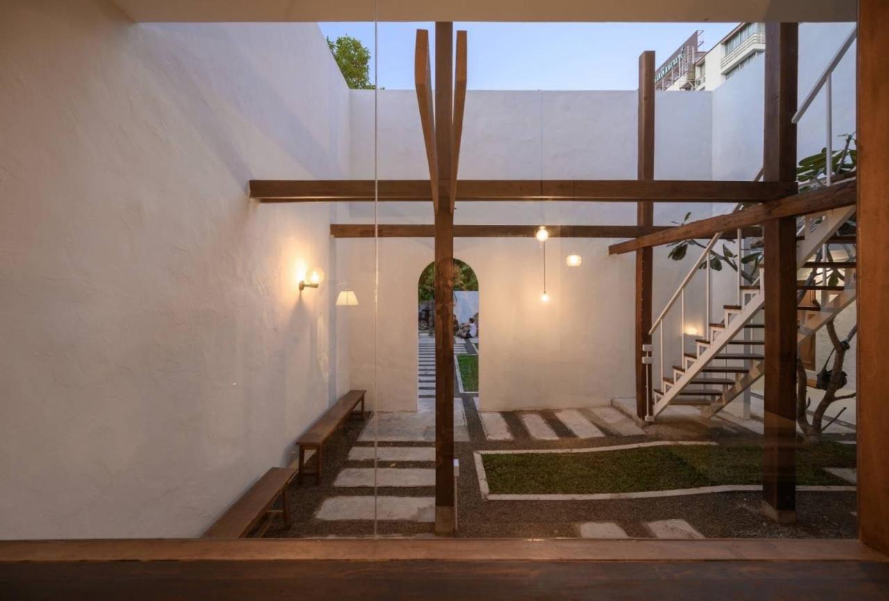 Paper Plane Cnx Bed & Breakfast Chiang Mai Exterior foto
