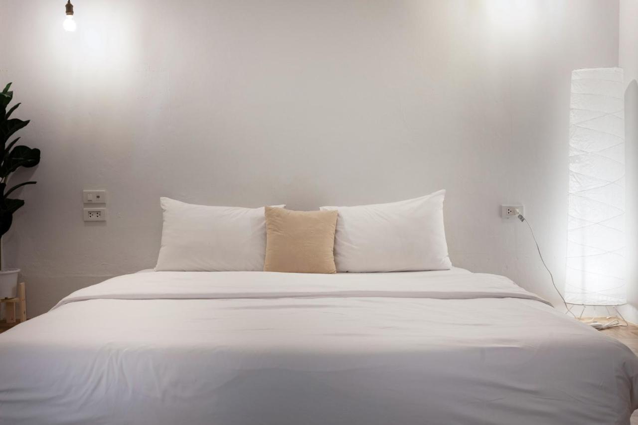 Paper Plane Cnx Bed & Breakfast Chiang Mai Exterior foto