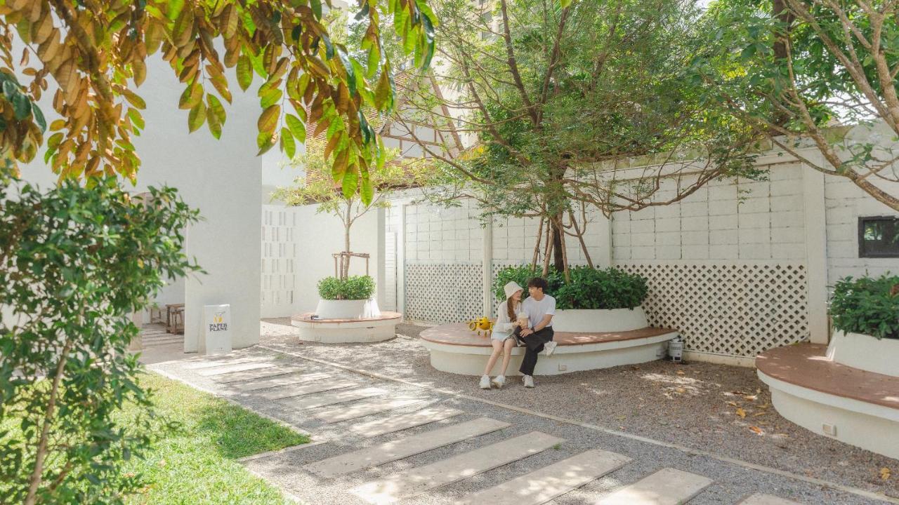 Paper Plane Cnx Bed & Breakfast Chiang Mai Exterior foto